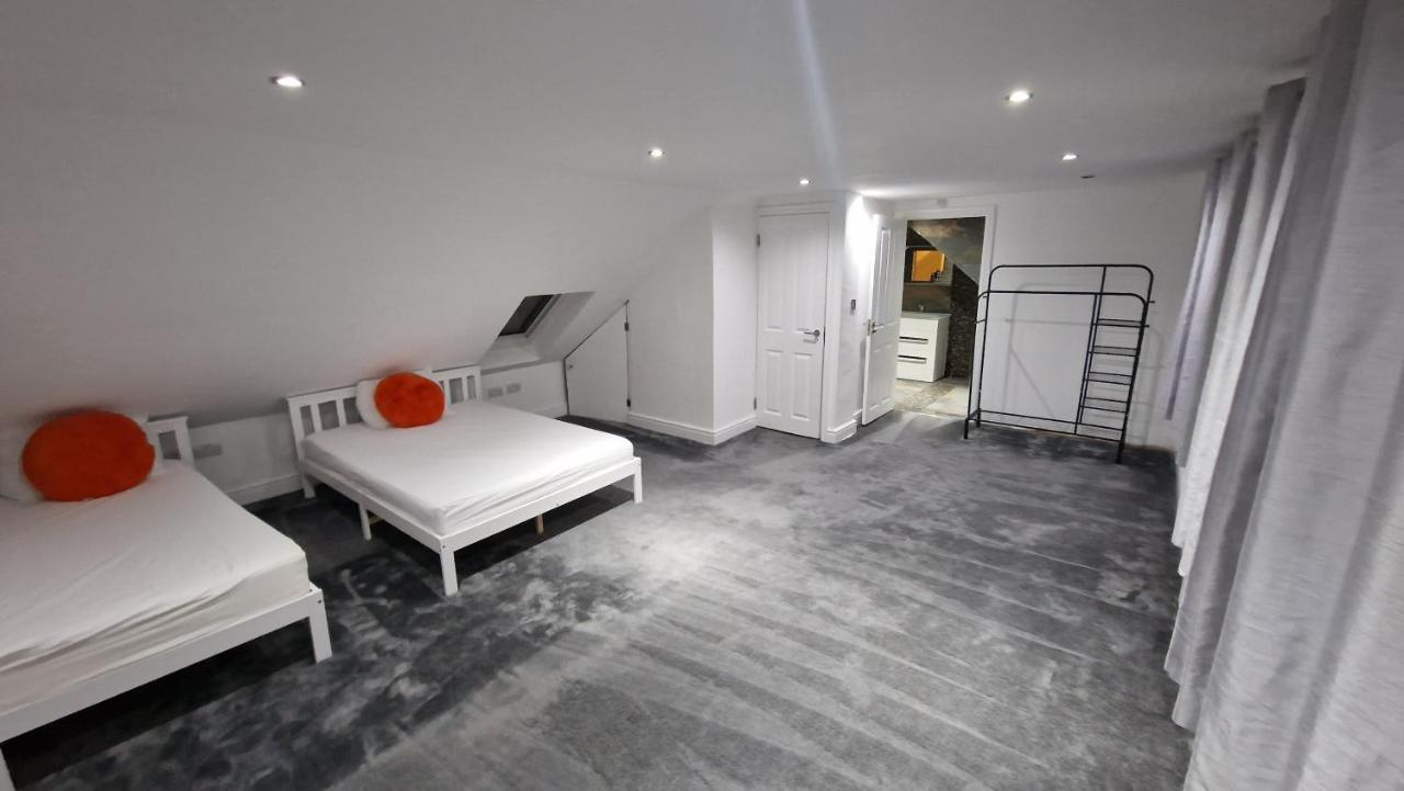 Comfort Sleep - Rooms With Shared Facilities Windsor Luaran gambar